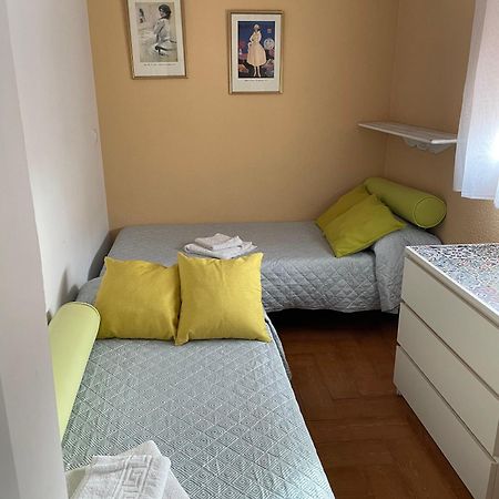 Ferienwohnung Familia Anfitriona Acoge Sevilla Exterior foto